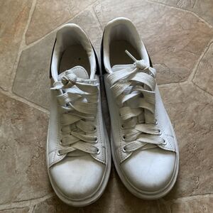 Size 39 - Alexander McQueen White Black